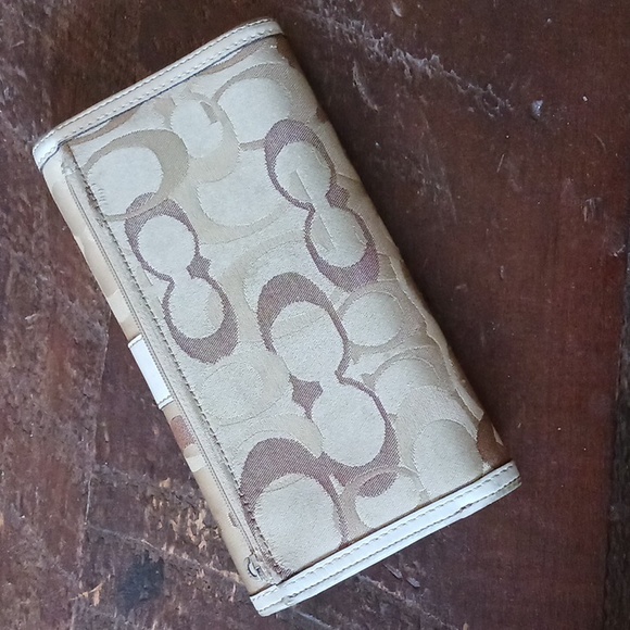 Coach Signature Checkbook Wallet - Picture 2 of 10